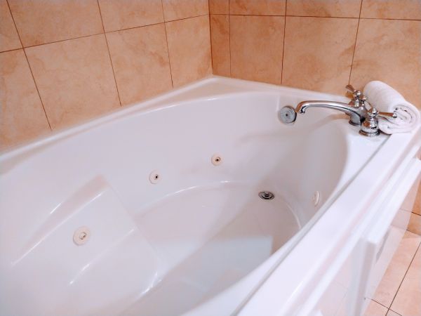 Acrylic Tub Installation in Athens